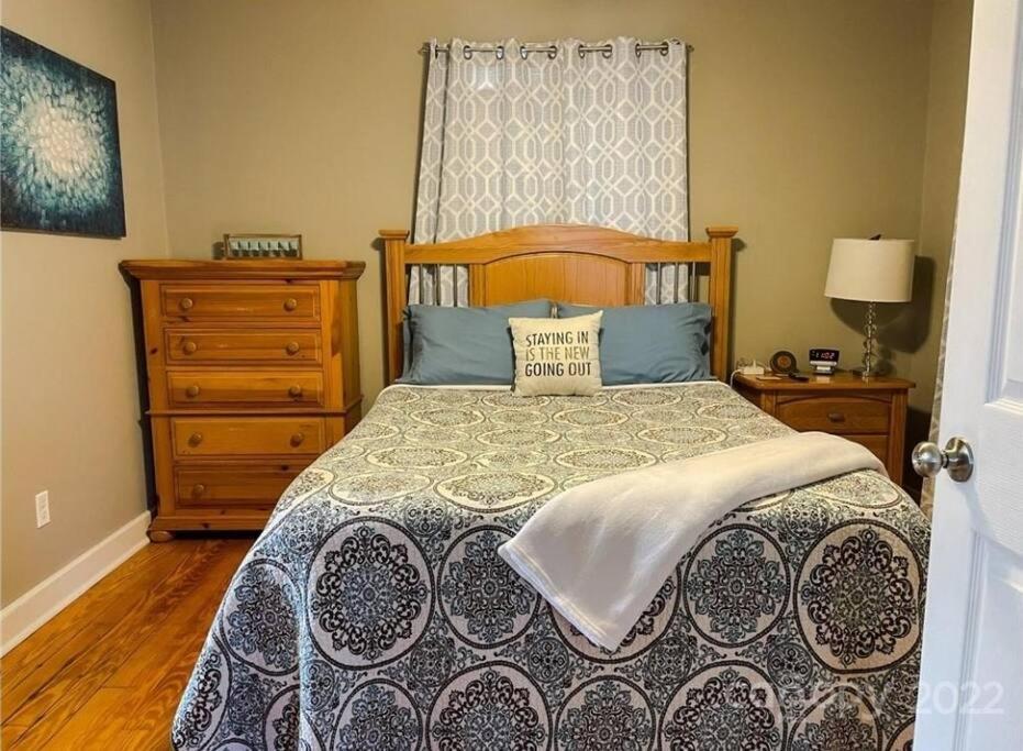 Charming Cottage In Morganton With Ample Parking Exterior foto